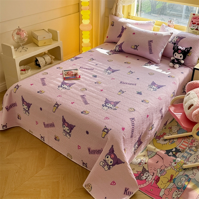 91家纺网 家纺一手货源 找家纺 妮可 2025新品正版授权IP三丽欧全棉夹棉多功能床垫-床盖 甜心库洛米