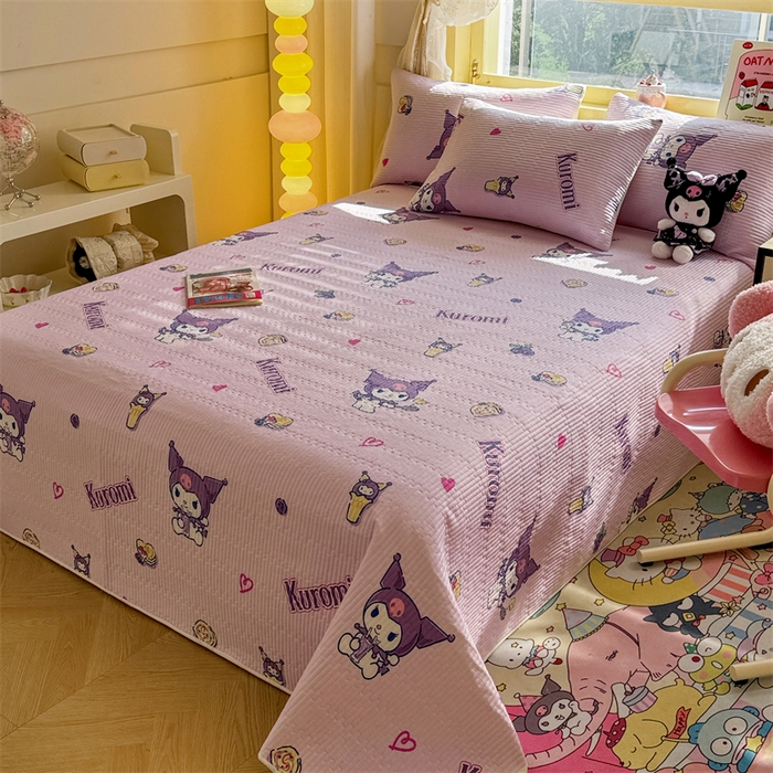 91家纺网 家纺一手货源 找家纺 妮可 2025新品正版授权IP三丽欧全棉夹棉多功能床垫-床盖 甜心库洛米