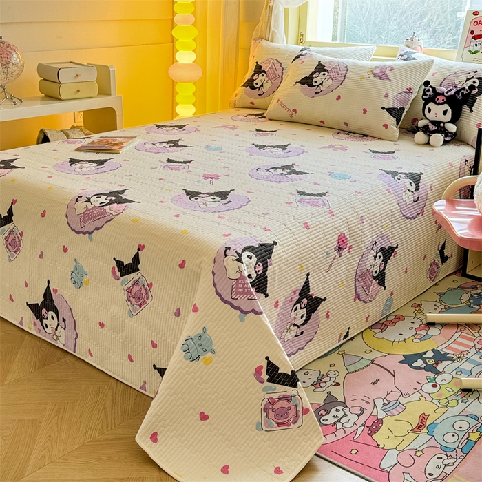 91家纺网 家纺一手货源 找家纺 妮可 2025新品正版授权IP三丽欧全棉夹棉多功能床垫-床盖 爱心库洛米