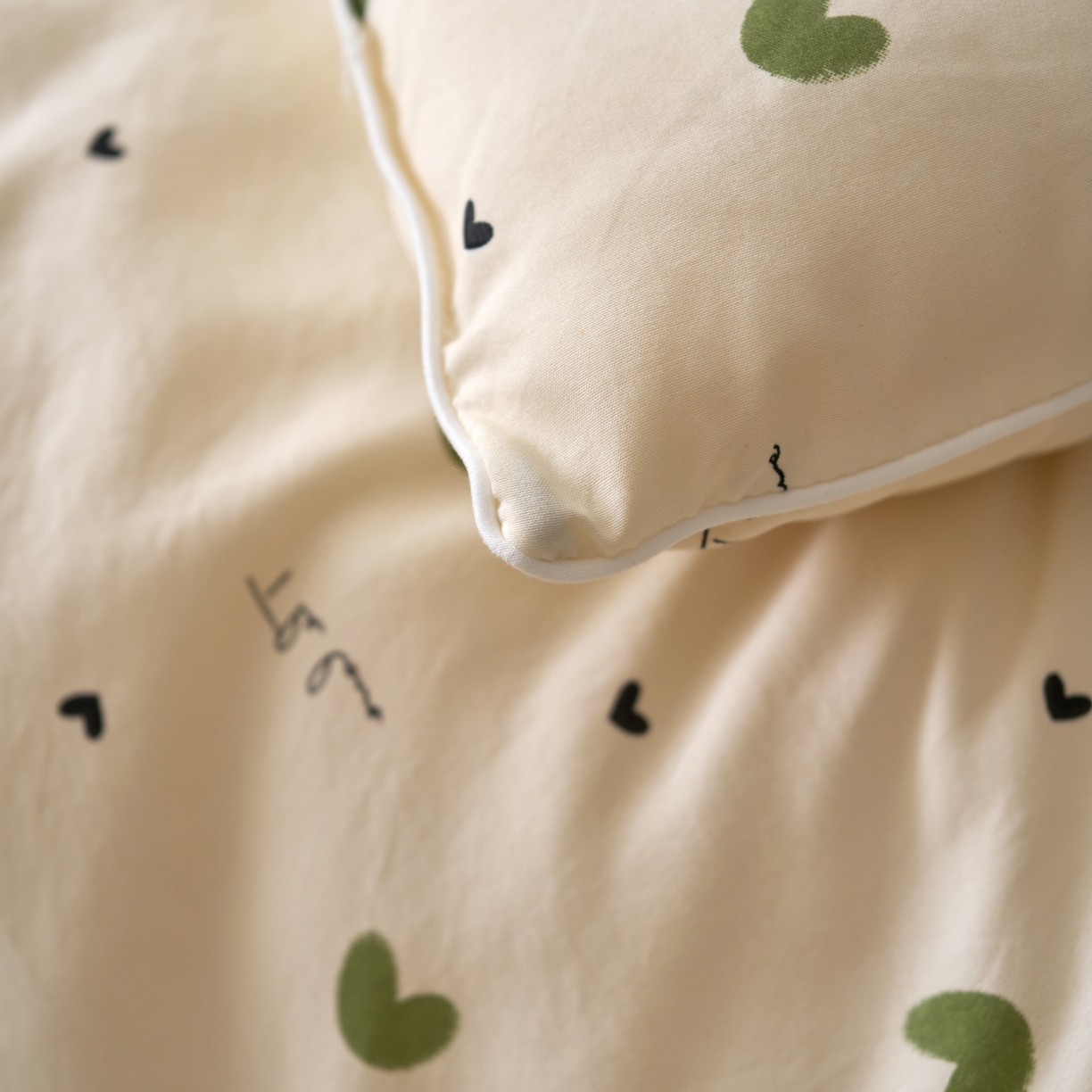 91家纺网 家纺一手货源 找家纺 久典家居 2025新款云糯棉印花大豆被被子被芯 爱心