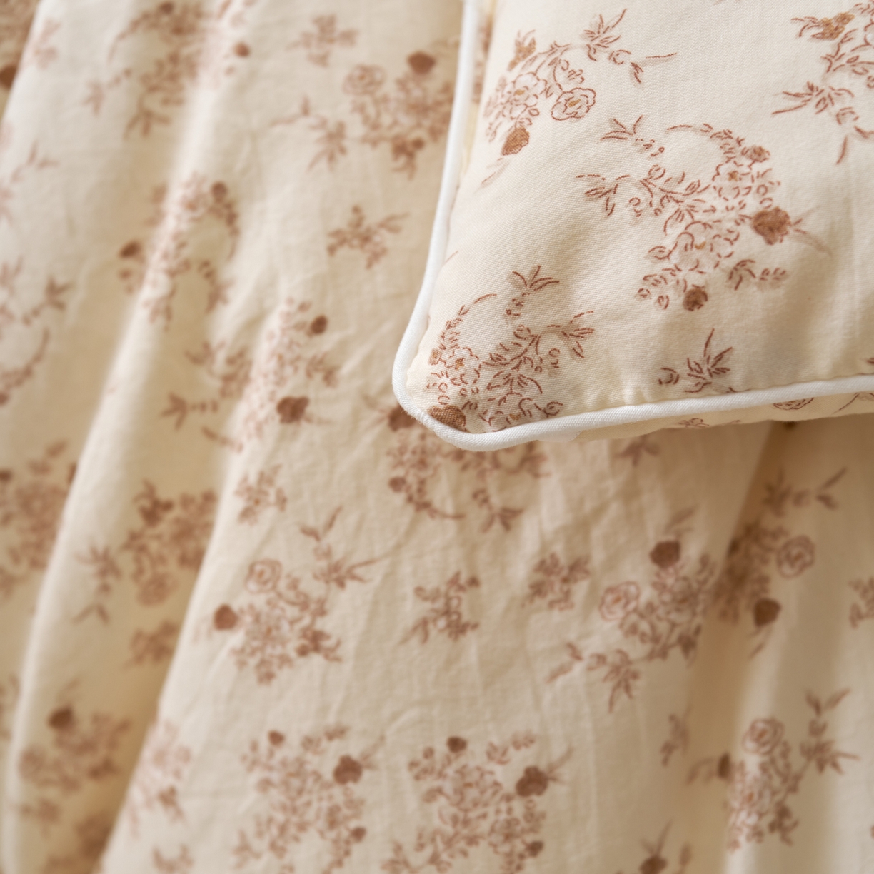 91家纺网 家纺一手货源 找家纺 久典家居 2025新款云糯棉印花大豆被被子被芯 小熊