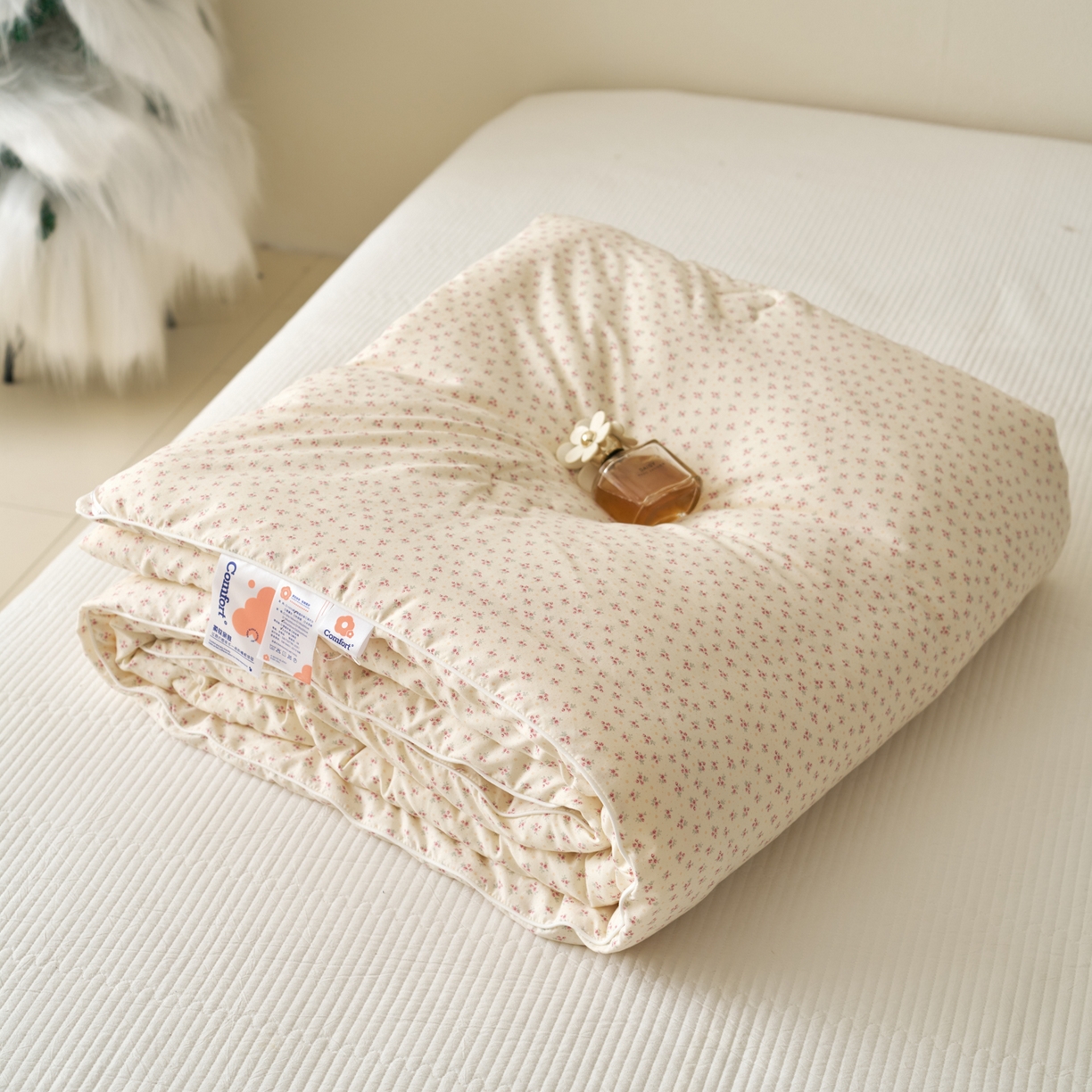 91家纺网 家纺一手货源 找家纺 久典家居 2025新款云糯棉印花大豆被被子被芯 花漾