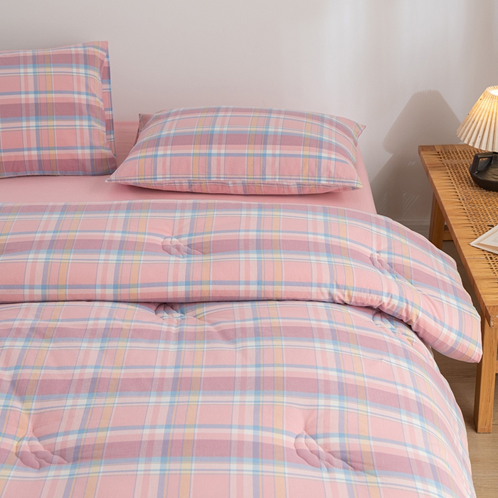 91家纺网 家纺一手货源 找家纺 久典家居 2025新款全棉色织水洗棉大豆被 被子被芯 昭华粉