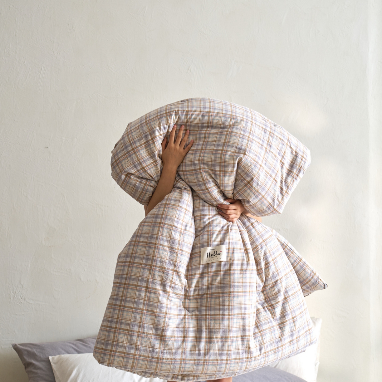 91家纺网 家纺一手货源 找家纺 久典家居 2025新款全棉色织水洗棉大豆被 被子被芯 乔安咖