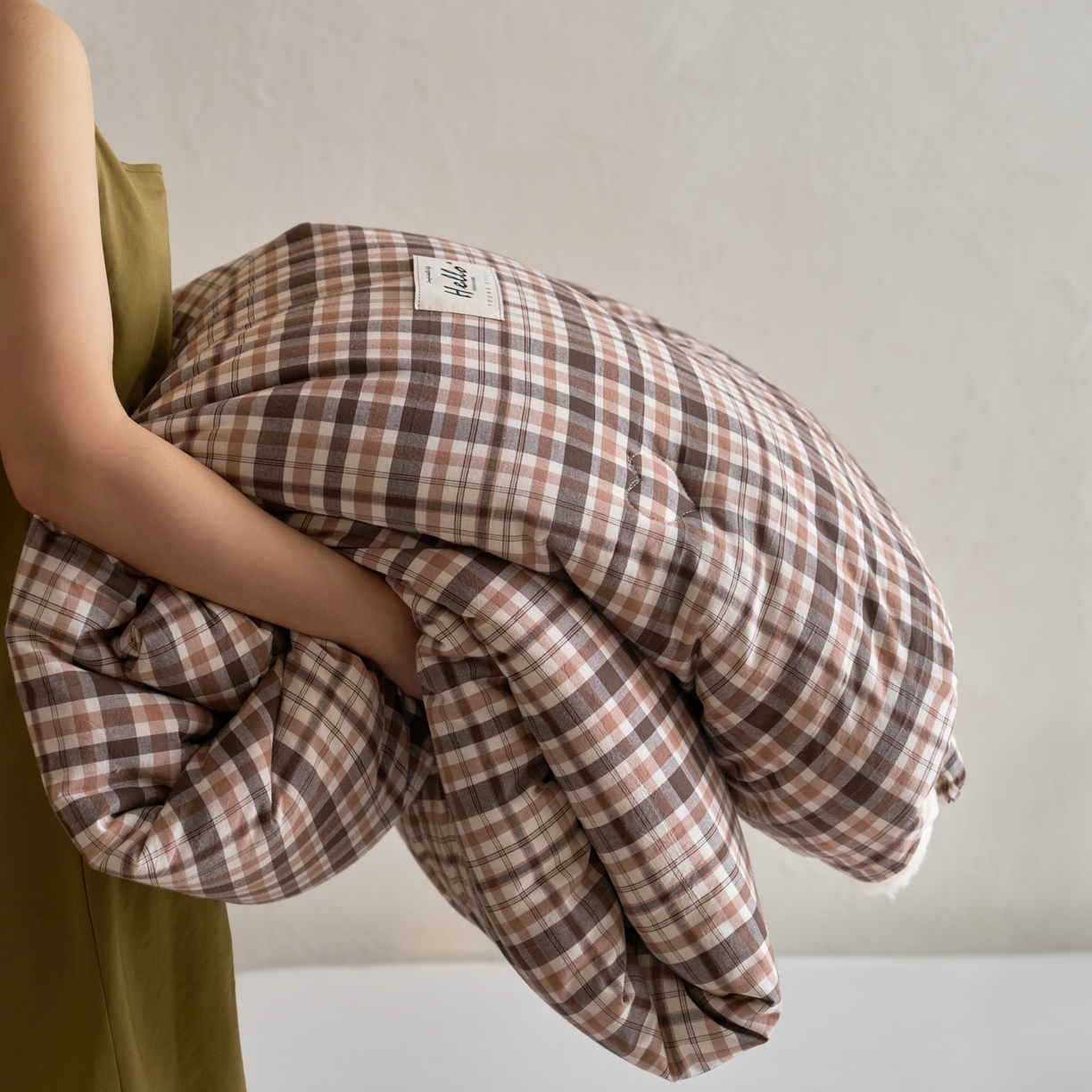 91家纺网 家纺一手货源 找家纺 久典家居 2025新款全棉色织水洗棉大豆被 被子被芯 茶里咖