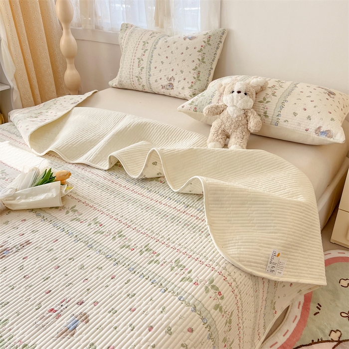 91家纺网 家纺一手货源 找家纺 （总）妮可 2025新款热款花型印花全棉夹棉多功能床垫-床盖