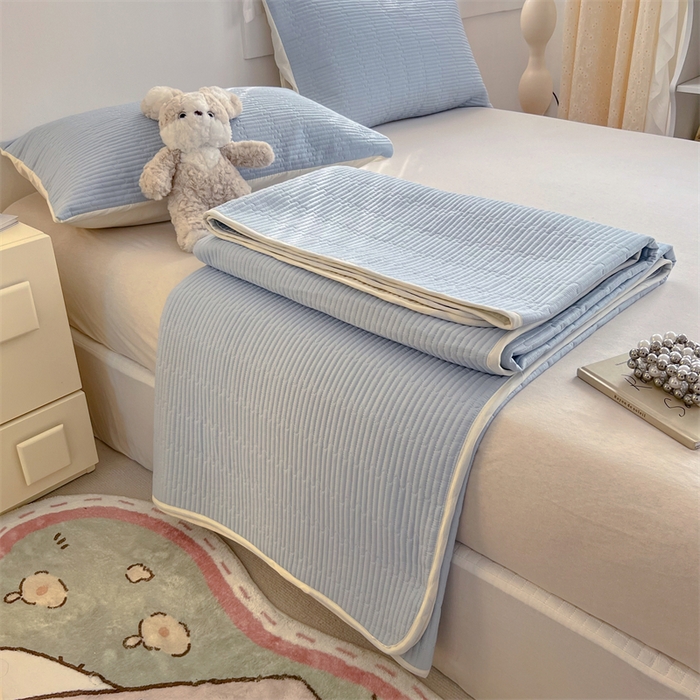 91家纺网 家纺一手货源 找家纺 妮可 2025新款热款花型印花全棉夹棉多功能床垫-床盖 宾利蓝