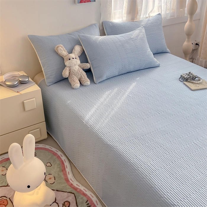 91家纺网 家纺一手货源 找家纺 妮可 2025新款热款花型印花全棉夹棉多功能床垫-床盖 宾利蓝