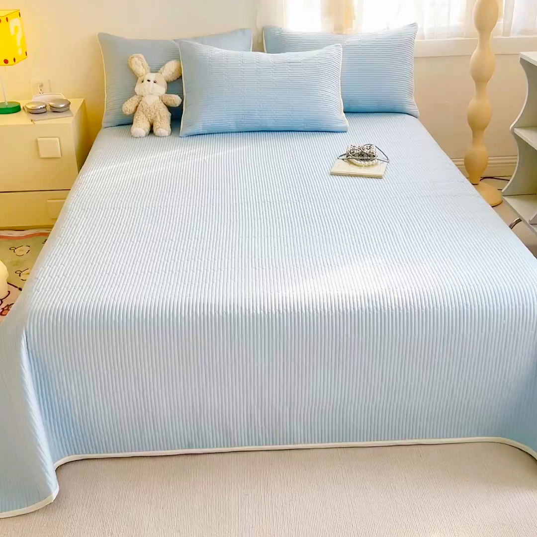 91家纺网 家纺一手货源 找家纺 妮可 2025新款热款花型印花全棉夹棉多功能床垫-床盖 宾利蓝