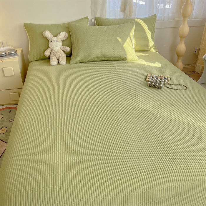 91家纺网 家纺一手货源 找家纺 妮可 2025新款热款花型印花全棉夹棉多功能床垫-床盖 发芽绿