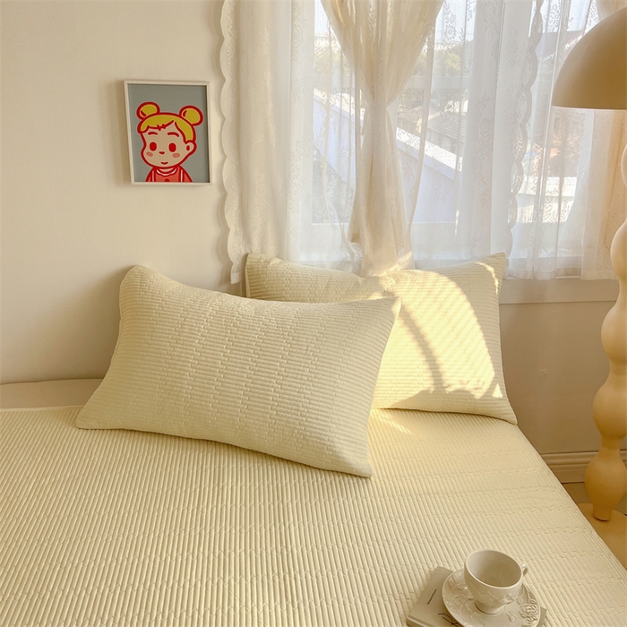 91家纺网 家纺一手货源 找家纺 妮可 2025新款热款花型印花全棉夹棉多功能床垫-床盖 奶白色