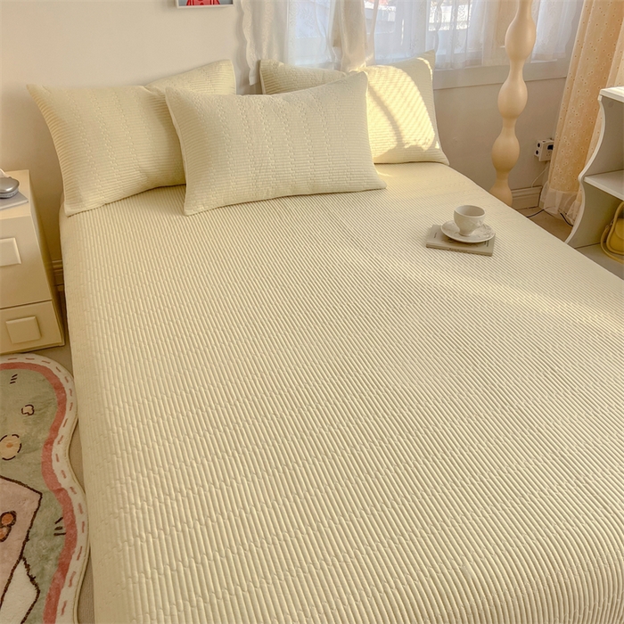 91家纺网 家纺一手货源 找家纺 妮可 2025新款热款花型印花全棉夹棉多功能床垫-床盖 奶白色