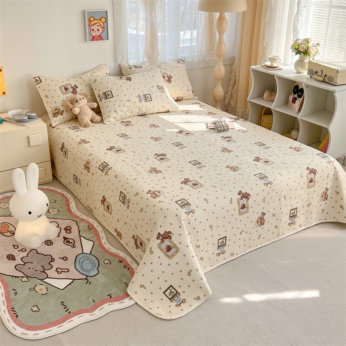 91家纺网 家纺一手货源 找家纺 妮可 2025新款热款花型印花全棉夹棉多功能床垫-床盖 拍照小熊