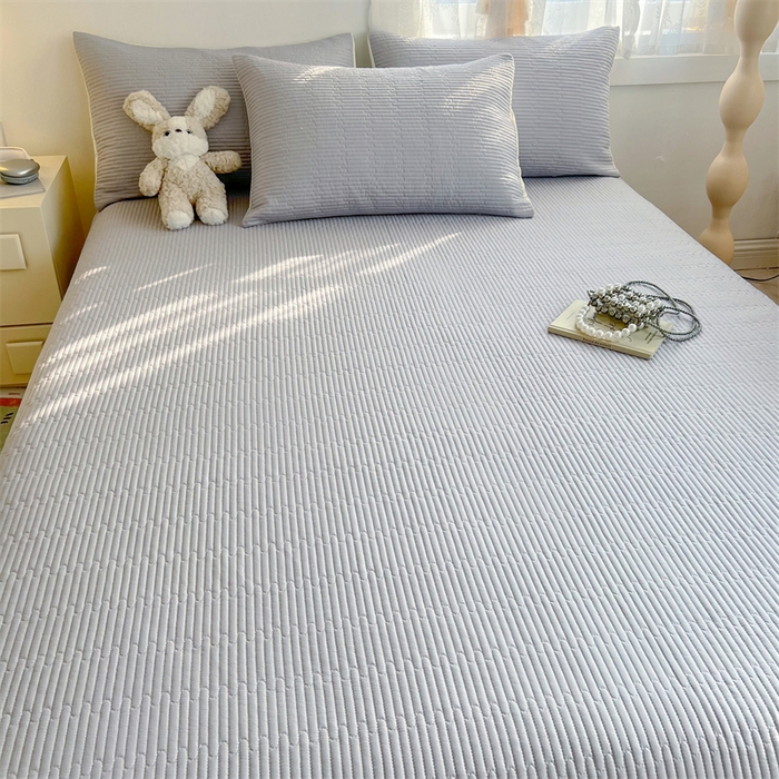 91家纺网 家纺一手货源 找家纺 妮可 2025新款热款花型印花全棉夹棉多功能床垫-床盖 绅士灰