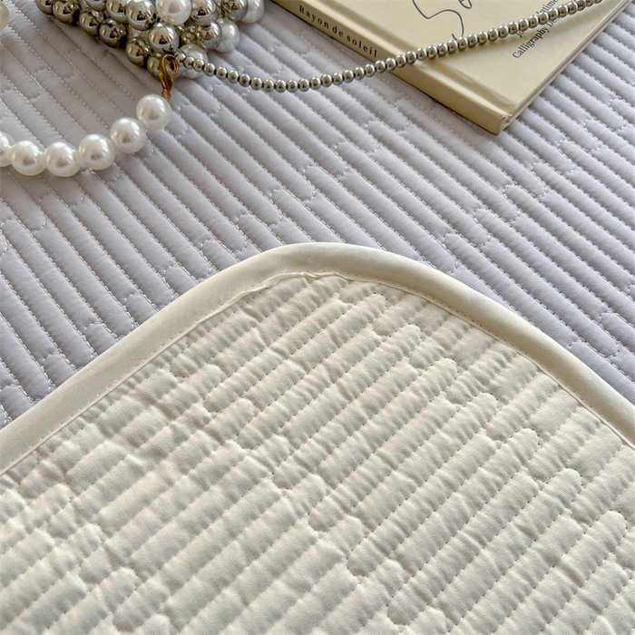 91家纺网 家纺一手货源 找家纺 妮可 2025新款热款花型印花全棉夹棉多功能床垫-床盖 绅士灰