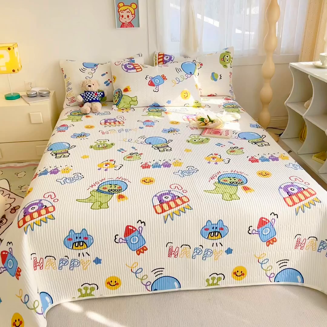 91家纺网 家纺一手货源 找家纺 妮可 2025新款热款花型印花全棉夹棉多功能床垫-床盖 玩具总动员
