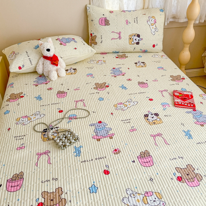 91家纺网 家纺一手货源 找家纺 妮可 2025新款热款花型印花全棉夹棉多功能床垫-床盖 爱乐之城