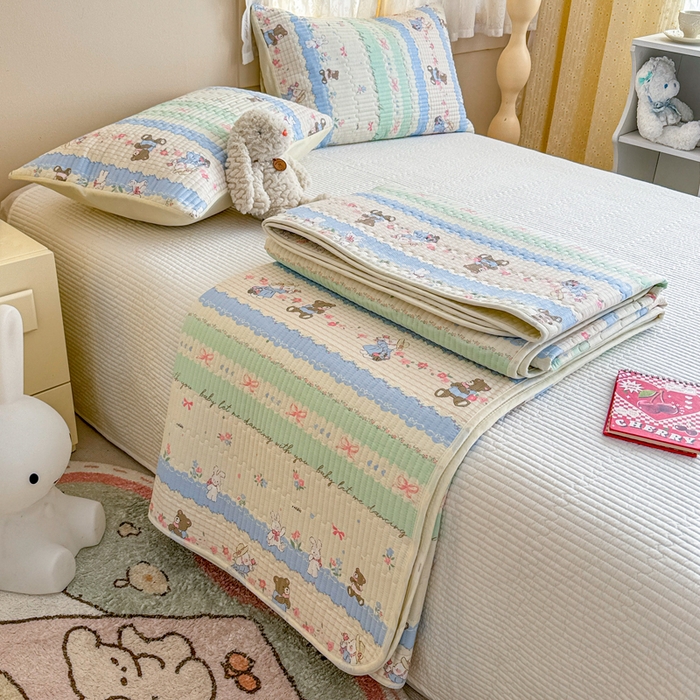 91家纺网 家纺一手货源 找家纺 妮可 2025新款热款花型印花全棉夹棉多功能床垫-床盖 爱丽丝