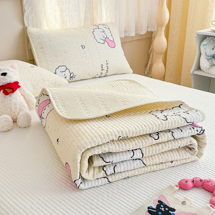 91家纺网 家纺一手货源 找家纺 妮可 2025新款热款花型印花全棉夹棉多功能床垫-床盖 爱心小狗