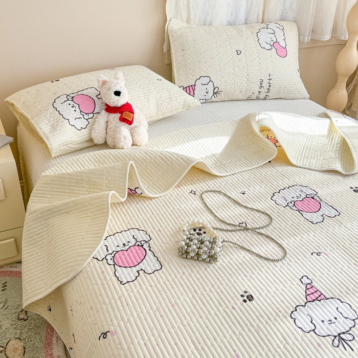 91家纺网 家纺一手货源 找家纺 妮可 2025新款热款花型印花全棉夹棉多功能床垫-床盖 爱心小狗