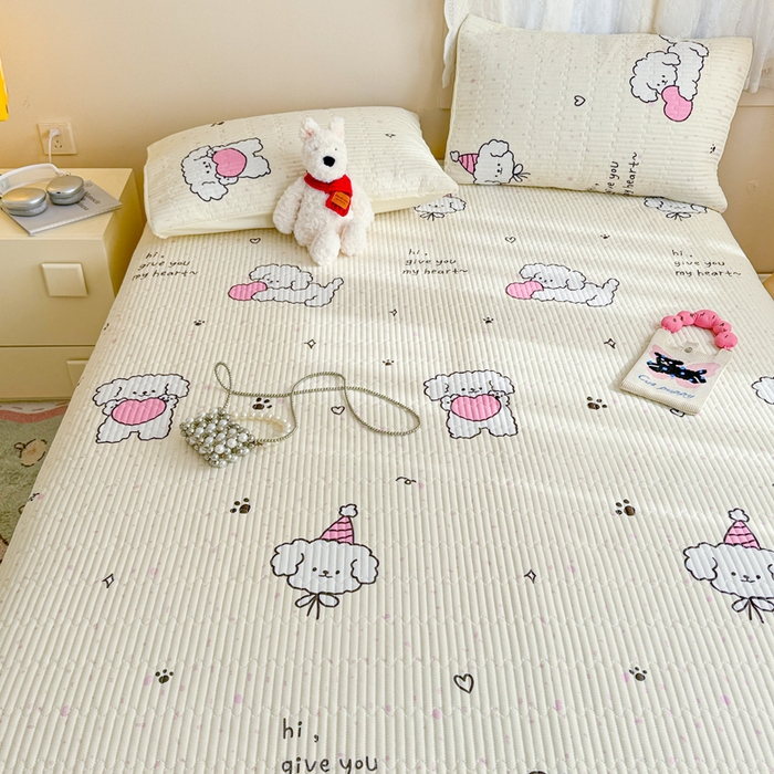 91家纺网 家纺一手货源 找家纺 妮可 2025新款热款花型印花全棉夹棉多功能床垫-床盖 爱心小狗