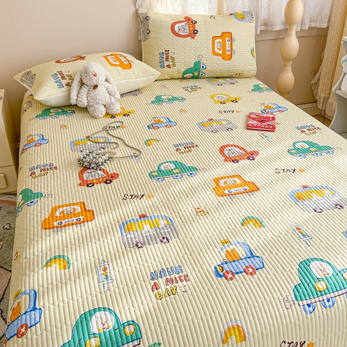 91家纺网 家纺一手货源 找家纺 妮可 2025新款热款花型印花全棉夹棉多功能床垫-床盖 嘟嘟派对