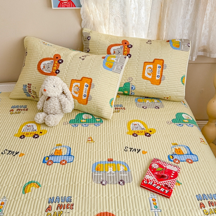 91家纺网 家纺一手货源 找家纺 妮可 2025新款热款花型印花全棉夹棉多功能床垫-床盖 嘟嘟派对