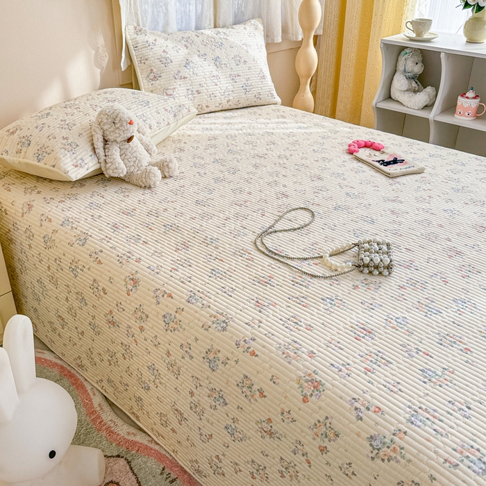 91家纺网 家纺一手货源 找家纺 妮可 2025新款热款花型印花全棉夹棉多功能床垫-床盖 繁花