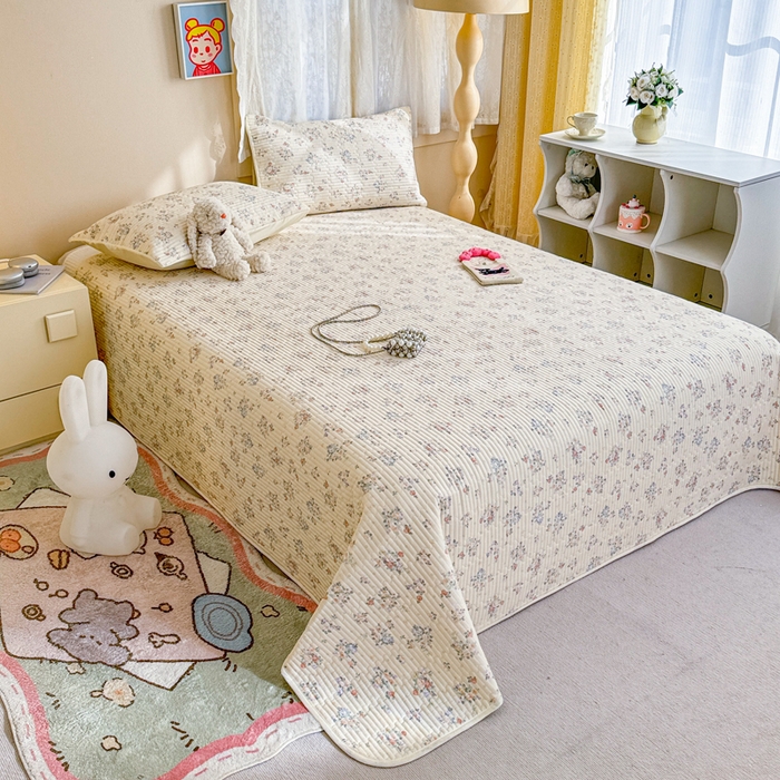 91家纺网 家纺一手货源 找家纺 妮可 2025新款热款花型印花全棉夹棉多功能床垫-床盖 繁花