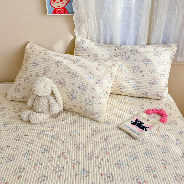 91家纺网 家纺一手货源 找家纺 妮可 2025新款热款花型印花全棉夹棉多功能床垫-床盖 繁花