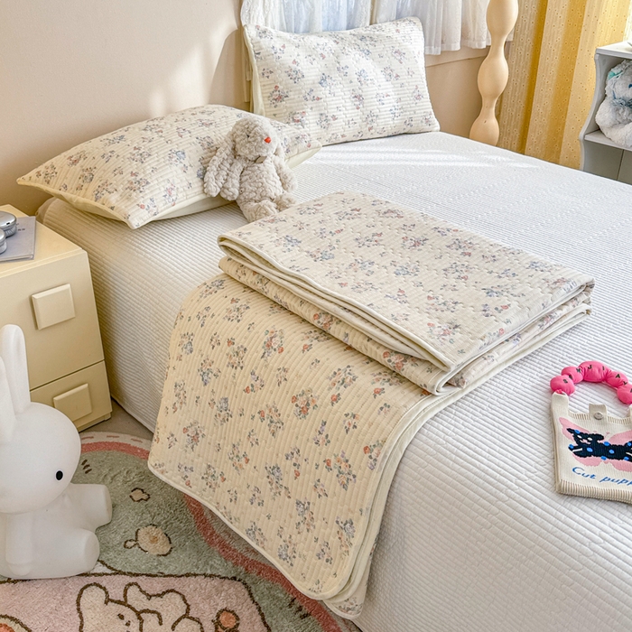 91家纺网 家纺一手货源 找家纺 妮可 2025新款热款花型印花全棉夹棉多功能床垫-床盖 繁花