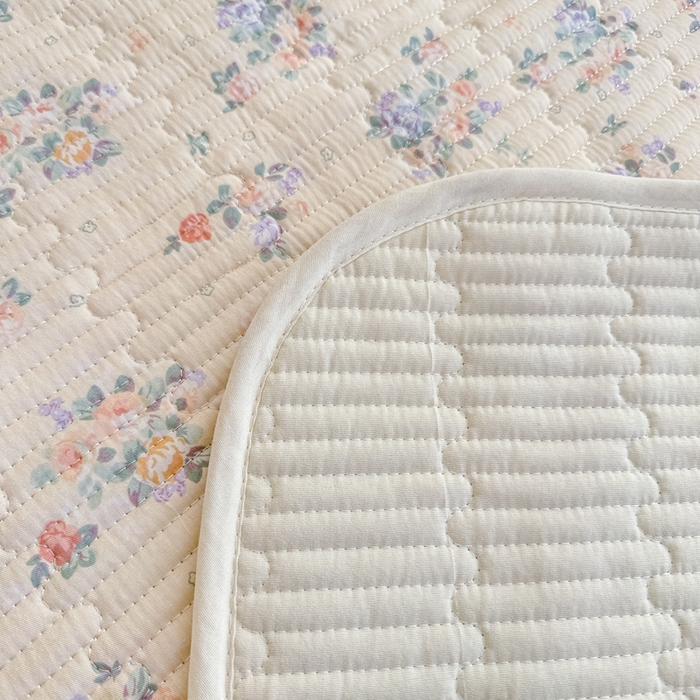 91家纺网 家纺一手货源 找家纺 妮可 2025新款热款花型印花全棉夹棉多功能床垫-床盖 繁花