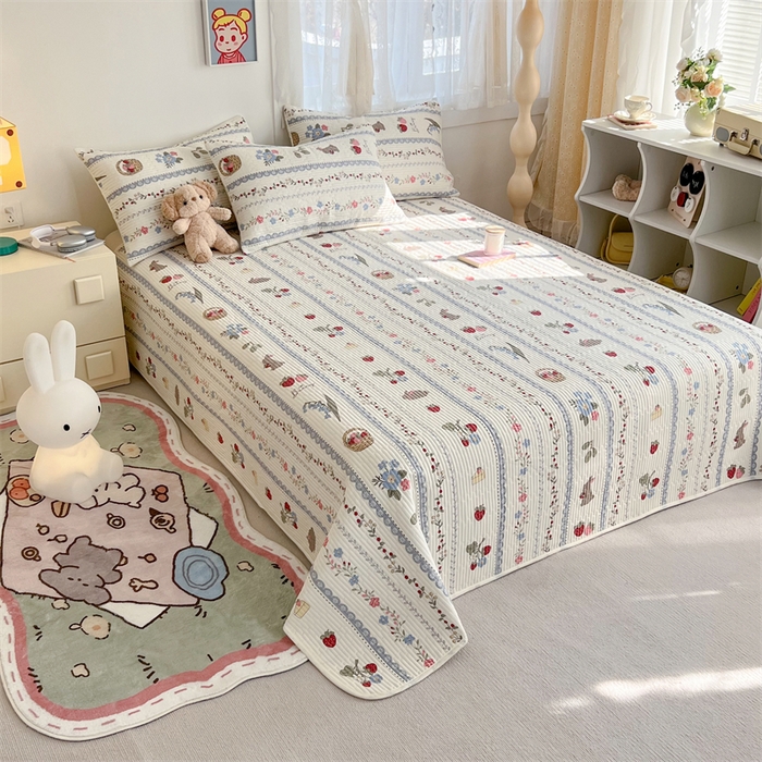 91家纺网 家纺一手货源 找家纺 妮可 2025新款热款花型印花全棉夹棉多功能床垫-床盖 花丛兔兔