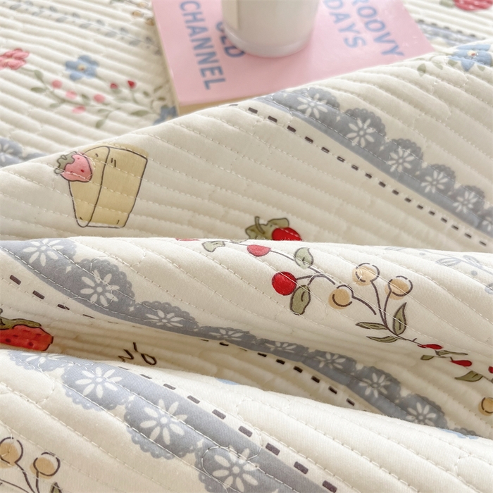 91家纺网 家纺一手货源 找家纺 妮可 2025新款热款花型印花全棉夹棉多功能床垫-床盖 花丛兔兔