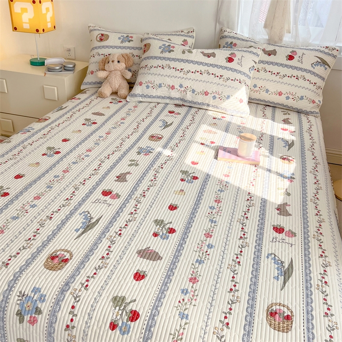 91家纺网 家纺一手货源 找家纺 妮可 2025新款热款花型印花全棉夹棉多功能床垫-床盖 花丛兔兔