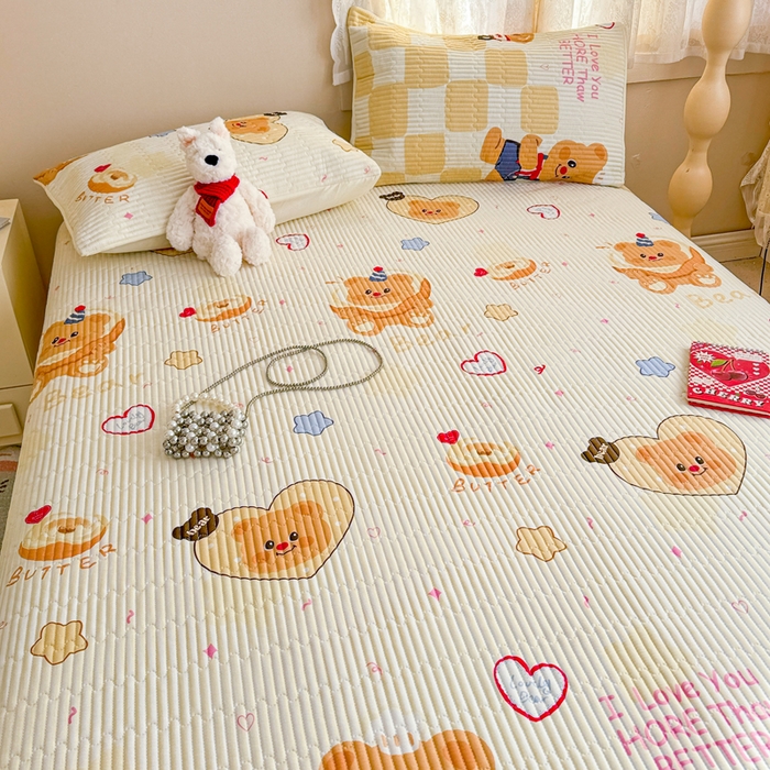 91家纺网 家纺一手货源 找家纺 妮可 2025新款热款花型印花全棉夹棉多功能床垫-床盖 黄油小熊