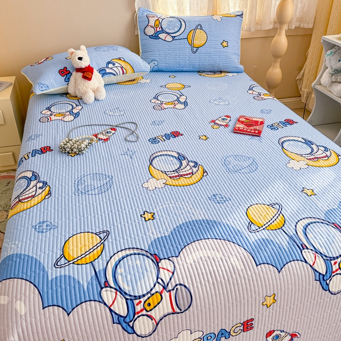 91家纺网 家纺一手货源 找家纺 妮可 2025新款热款花型印花全棉夹棉多功能床垫-床盖 快乐宇航员