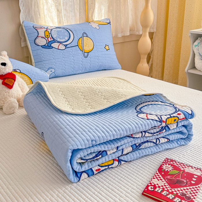 91家纺网 家纺一手货源 找家纺 妮可 2025新款热款花型印花全棉夹棉多功能床垫-床盖 快乐宇航员