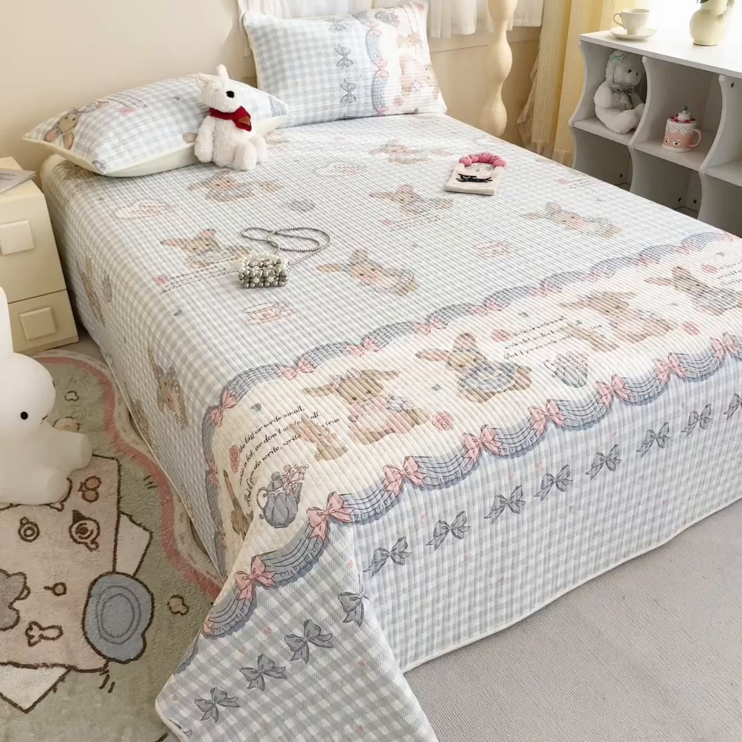 91家纺网 家纺一手货源 找家纺 妮可 2025新款热款花型印花全棉夹棉多功能床垫-床盖 莉雅兔