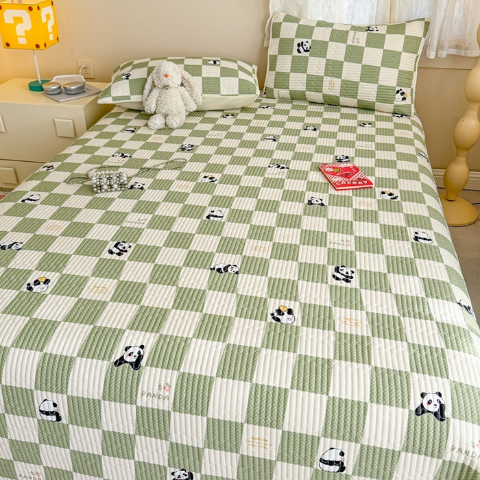 91家纺网 家纺一手货源 找家纺 妮可 2025新款热款花型印花全棉夹棉多功能床垫-床盖 棋盘熊猫