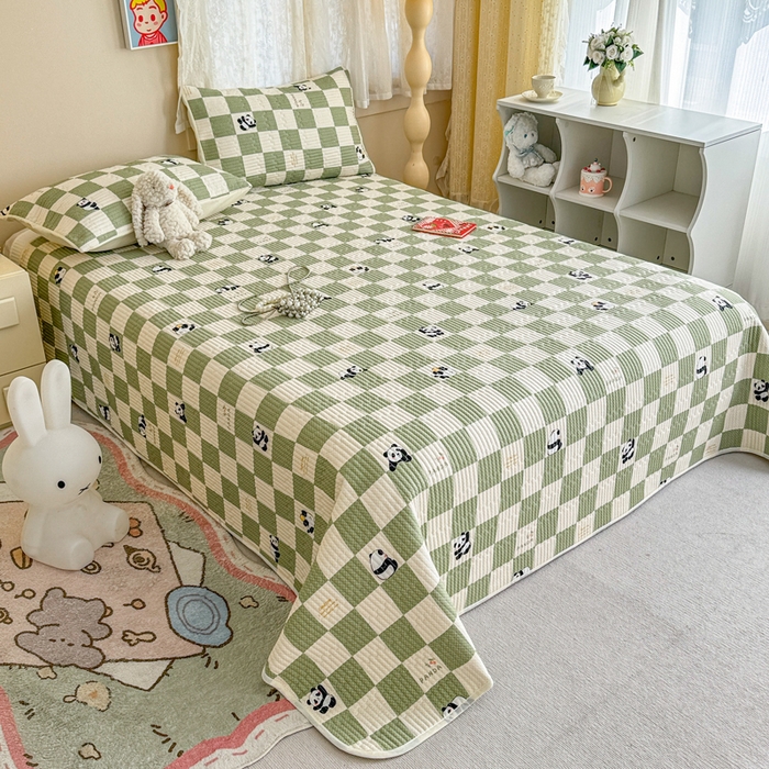 91家纺网 家纺一手货源 找家纺 妮可 2025新款热款花型印花全棉夹棉多功能床垫-床盖 棋盘熊猫