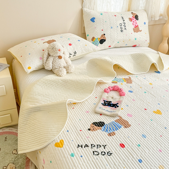 91家纺网 家纺一手货源 找家纺 妮可 2025新款热款花型印花全棉夹棉多功能床垫-床盖 甜心汪汪