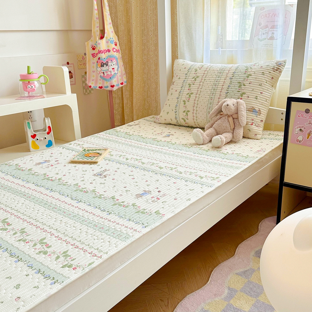 91家纺网 家纺一手货源 找家纺 （总）妮可 2025热款学生床全棉夹棉多功能床垫-床盖