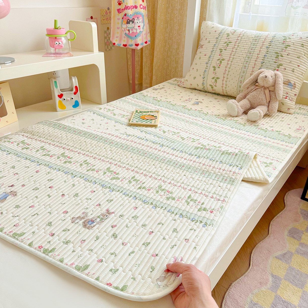 91家纺网 家纺一手货源 找家纺 （总）妮可 2025热款学生床全棉夹棉多功能床垫-床盖