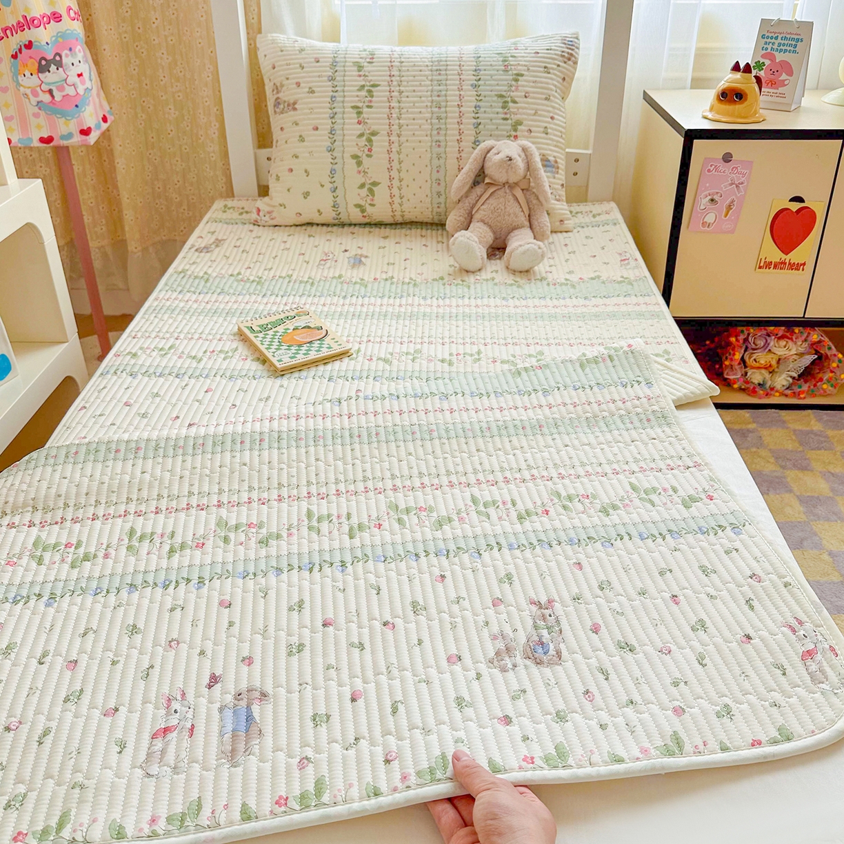 91家纺网 家纺一手货源 找家纺 （总）妮可 2025热款学生床全棉夹棉多功能床垫-床盖