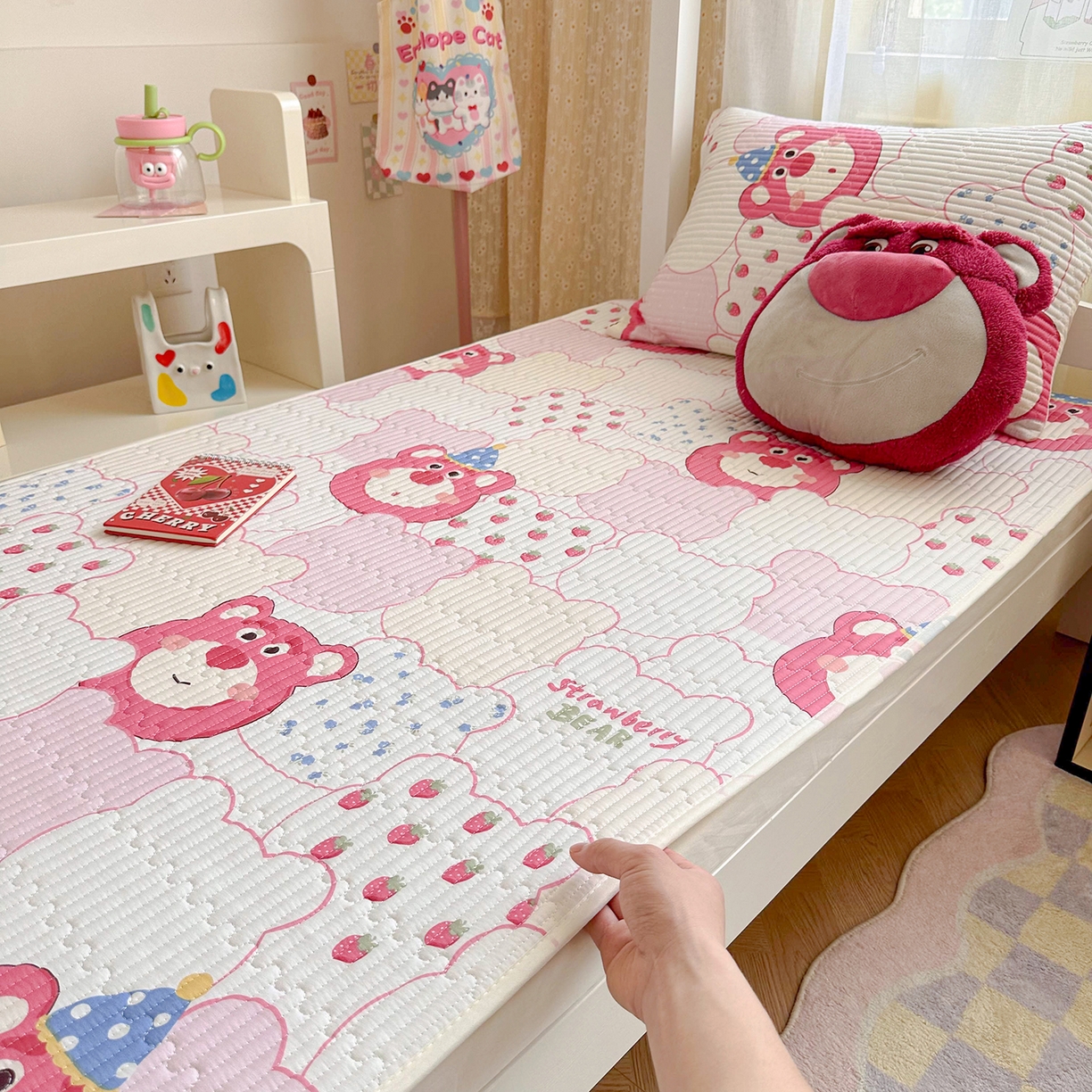 91家纺网 家纺一手货源 找家纺 （总）妮可 2025热款学生床全棉夹棉多功能床垫-床盖