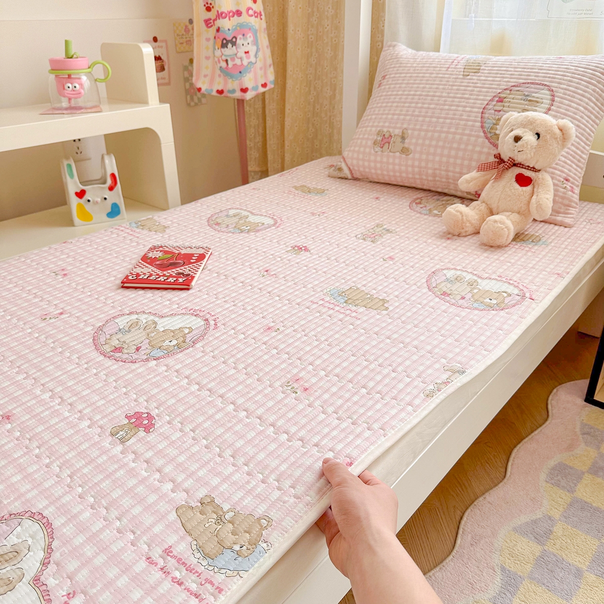 91家纺网 家纺一手货源 找家纺 （总）妮可 2025热款学生床全棉夹棉多功能床垫-床盖