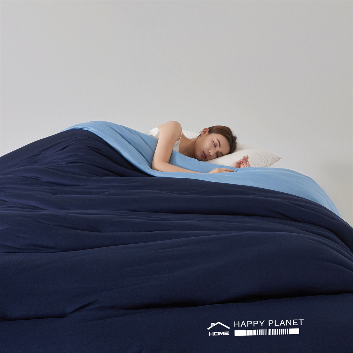 91家纺网 家纺一手货源 找家纺 阳光被业 2025亚朵同款A类针织棉大豆被春秋被四季被A类针织棉芯秋冬保暖被子 深睡蓝