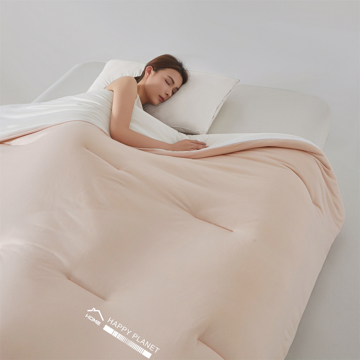 91家纺网 家纺一手货源 找家纺 （总）阳光被业 2025亚朵同款A类针织棉大豆被春秋被四季被A类针织棉芯秋冬保暖被子