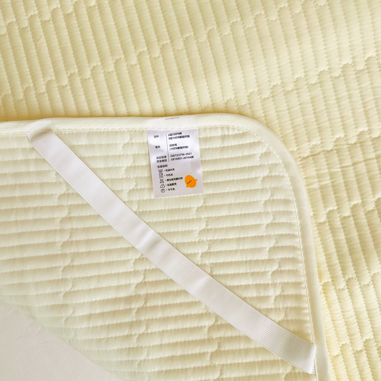 91家纺网 家纺一手货源 找家纺 妮可 2025热款学生床全棉夹棉多功能床垫-床盖 奶白色